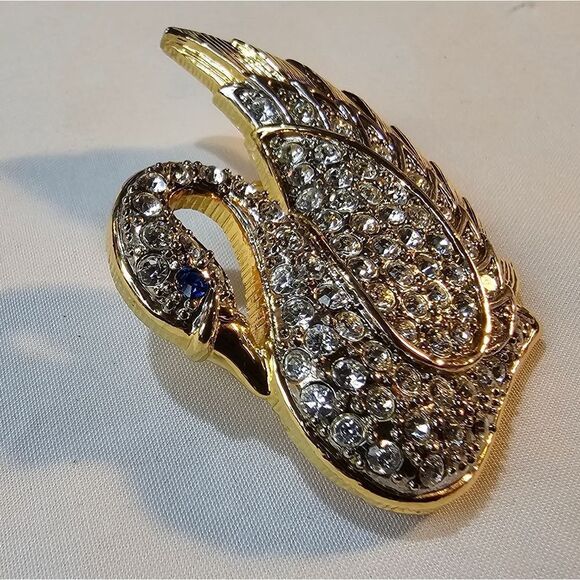 Beautiful PARK LANE Pave Set Rhinestones Swan Brooch Signed Vintage - Picture 2 of 5